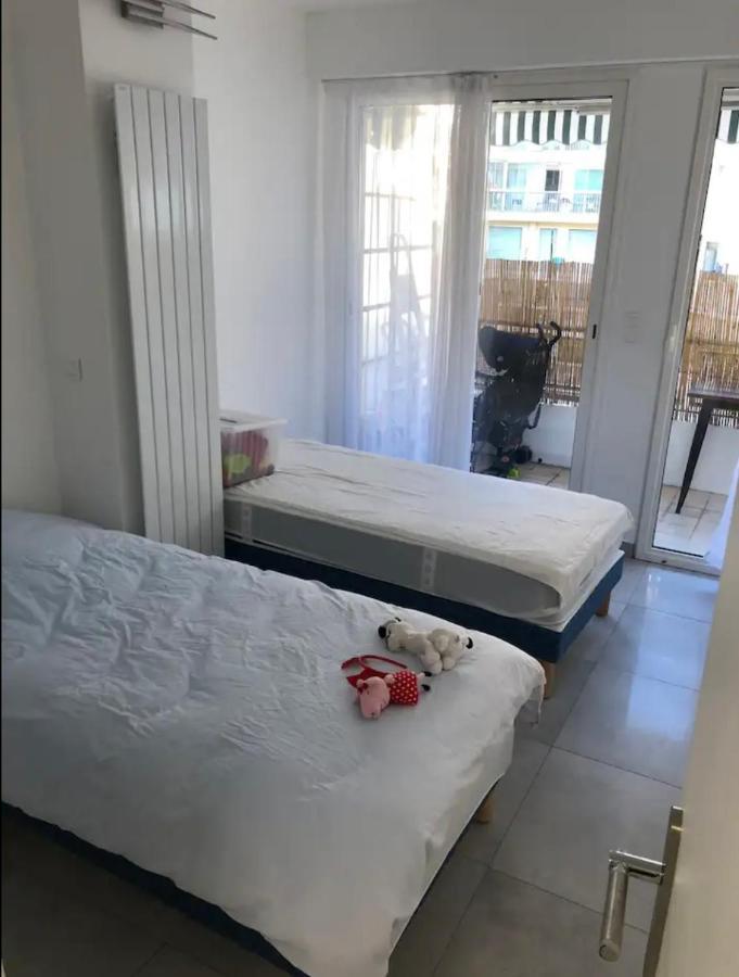 Impeccable 3 Pieces Avec Balcons, La A 50m Juan Les Pins Proche Cannes Apartamento *