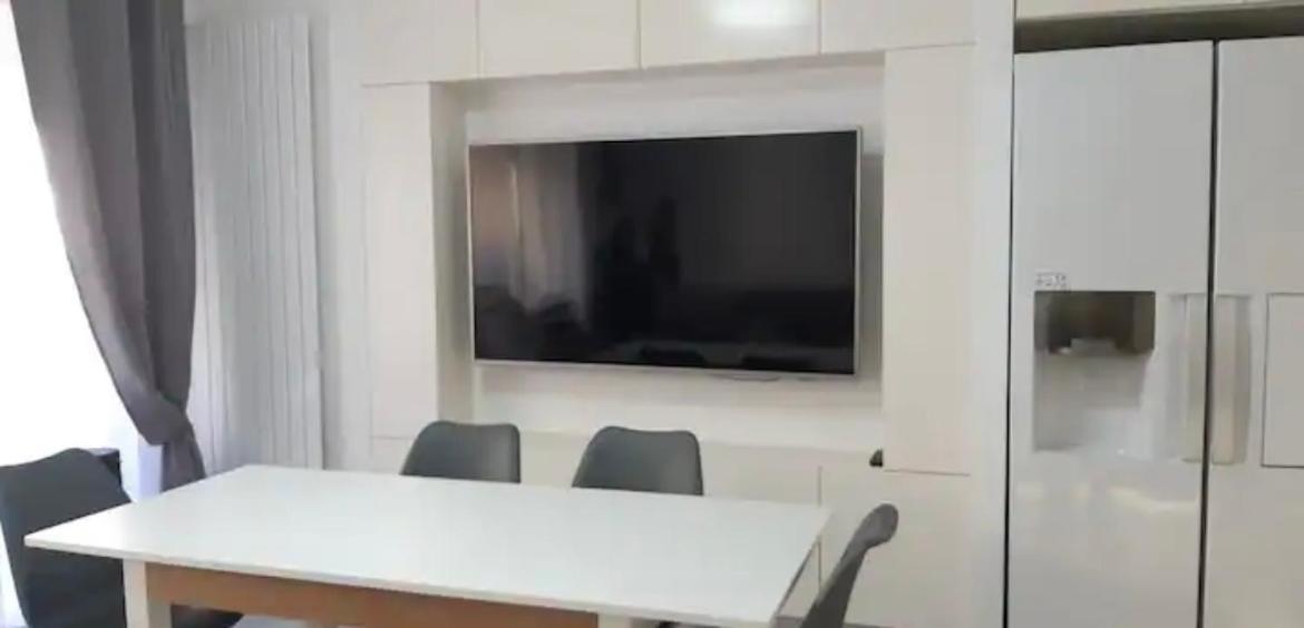 Apartamento Impeccable 3 Pieces Avec Balcons, La A 50m Juan Les Pins Proche Cannes *
